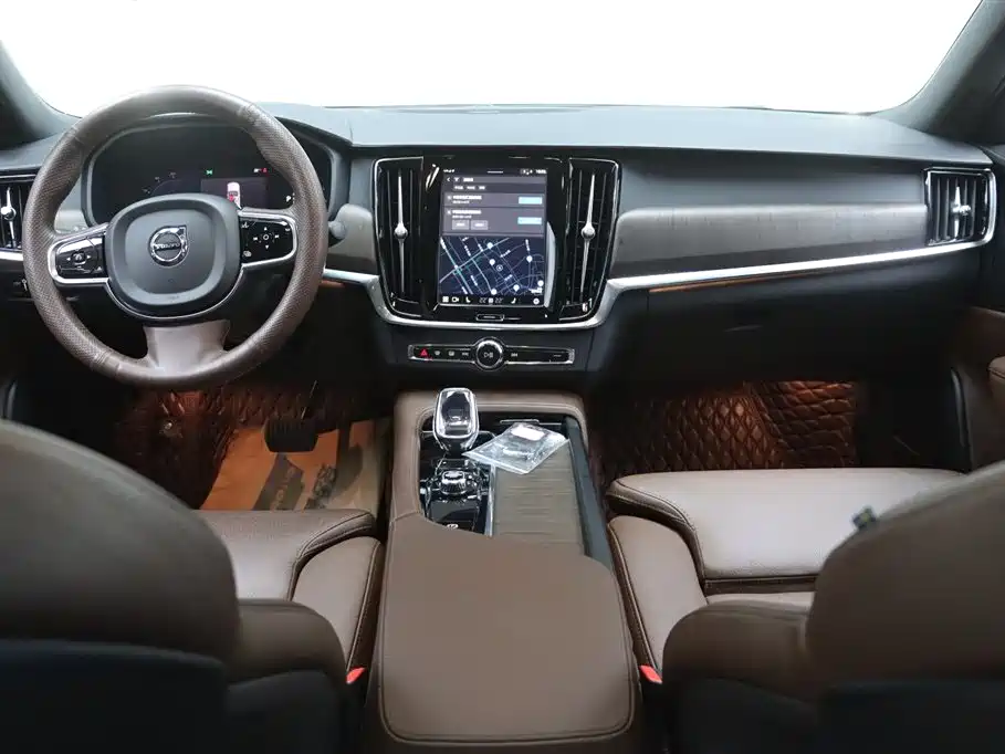 Volvo S90 2022 — фото 25