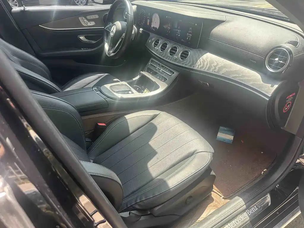 Mercedes-Benz E-Class 2023 — фото 4