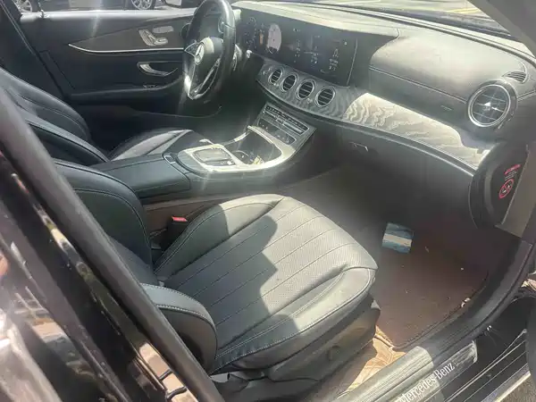 Mercedes-Benz E-Class 2023