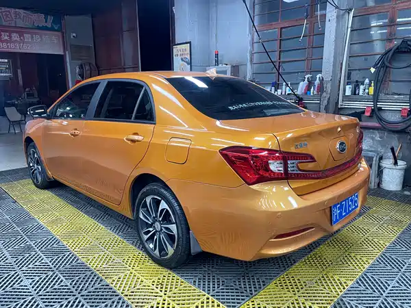 BYD Qin NEV 2015