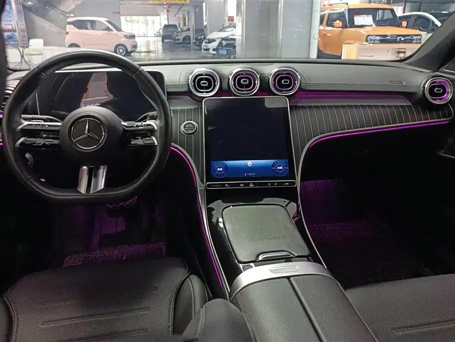 Mercedes-Benz C-Class 2024 — фото 12