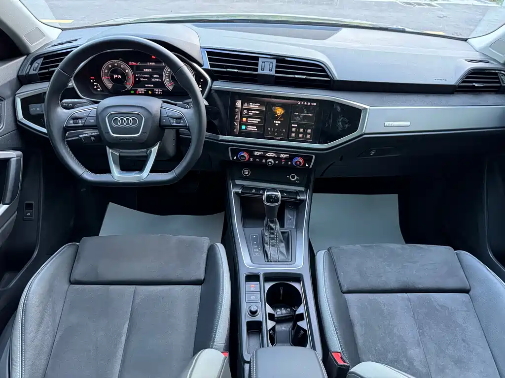 Audi Q3 2022 — фото 22