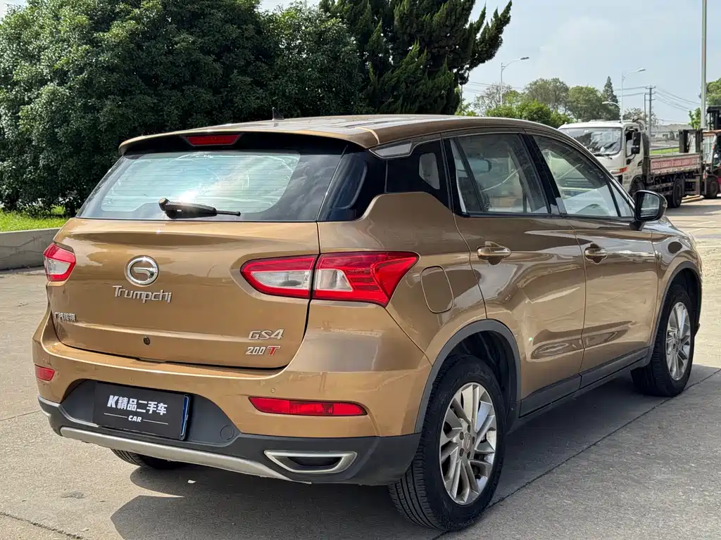 GAC Trumpchi GS4 2017 — фото 12