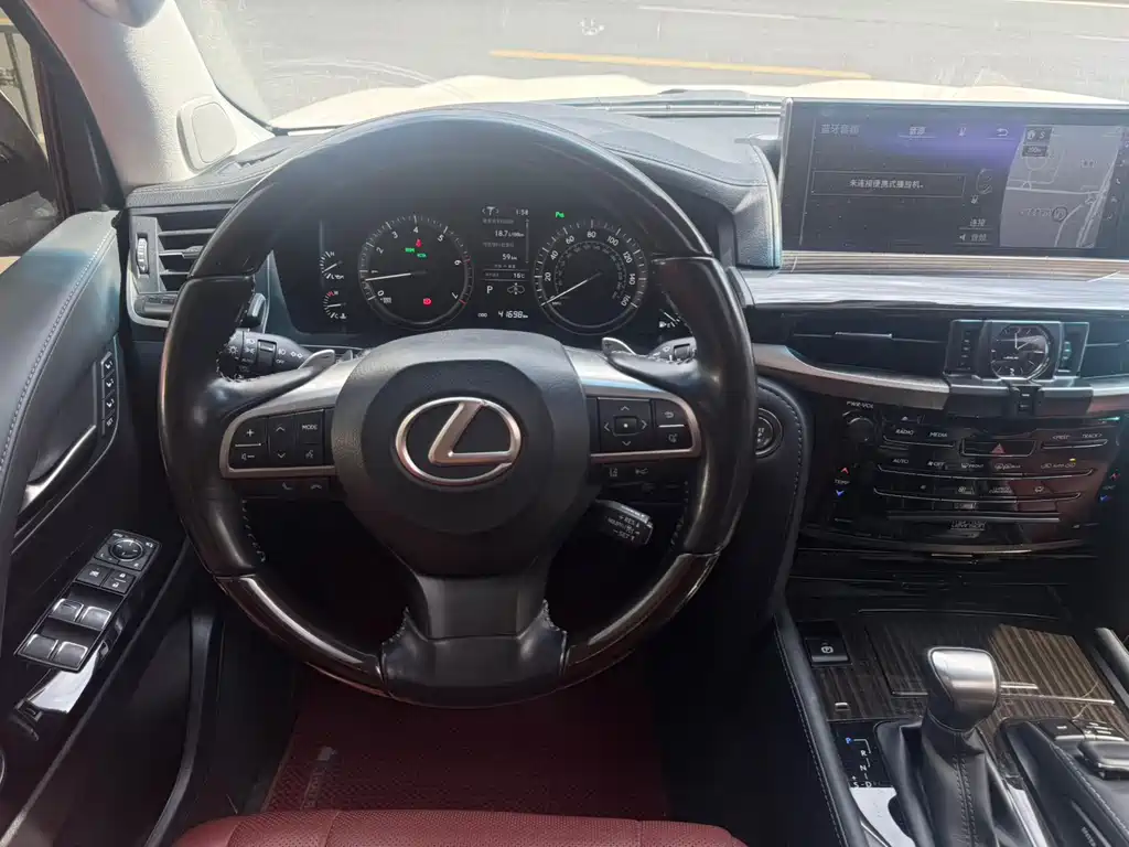 Lexus LX 2022 — фото 10