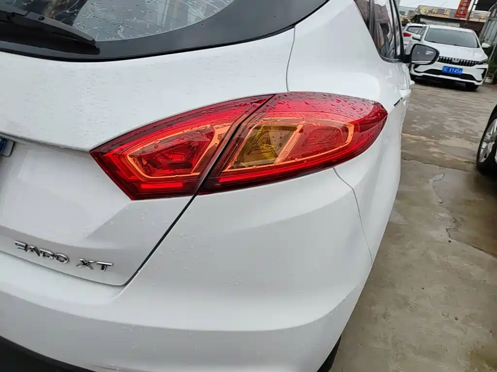 Changan Eado XT 2015 — фото 8