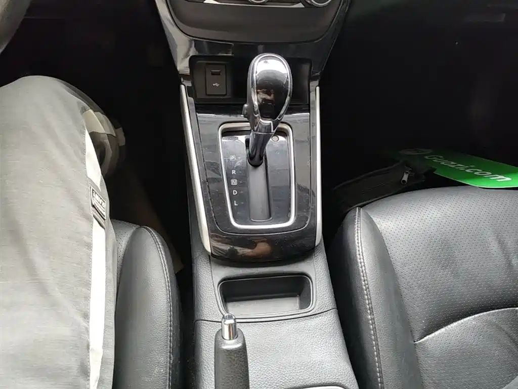 Nissan Sylphy 2019 — фото 14