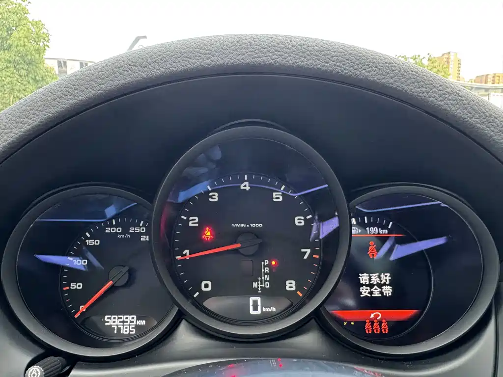 Porsche Macan 2020 — фото 15