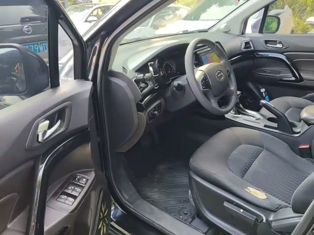 GAC Trumpchi GS4 2015 — фото 16