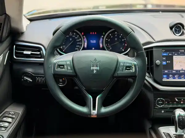 Maserati Ghibli 2015