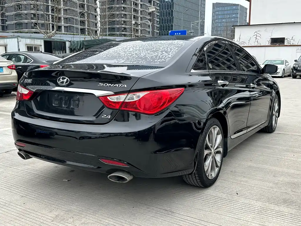 Hyundai Sonata 2014 — фото 11