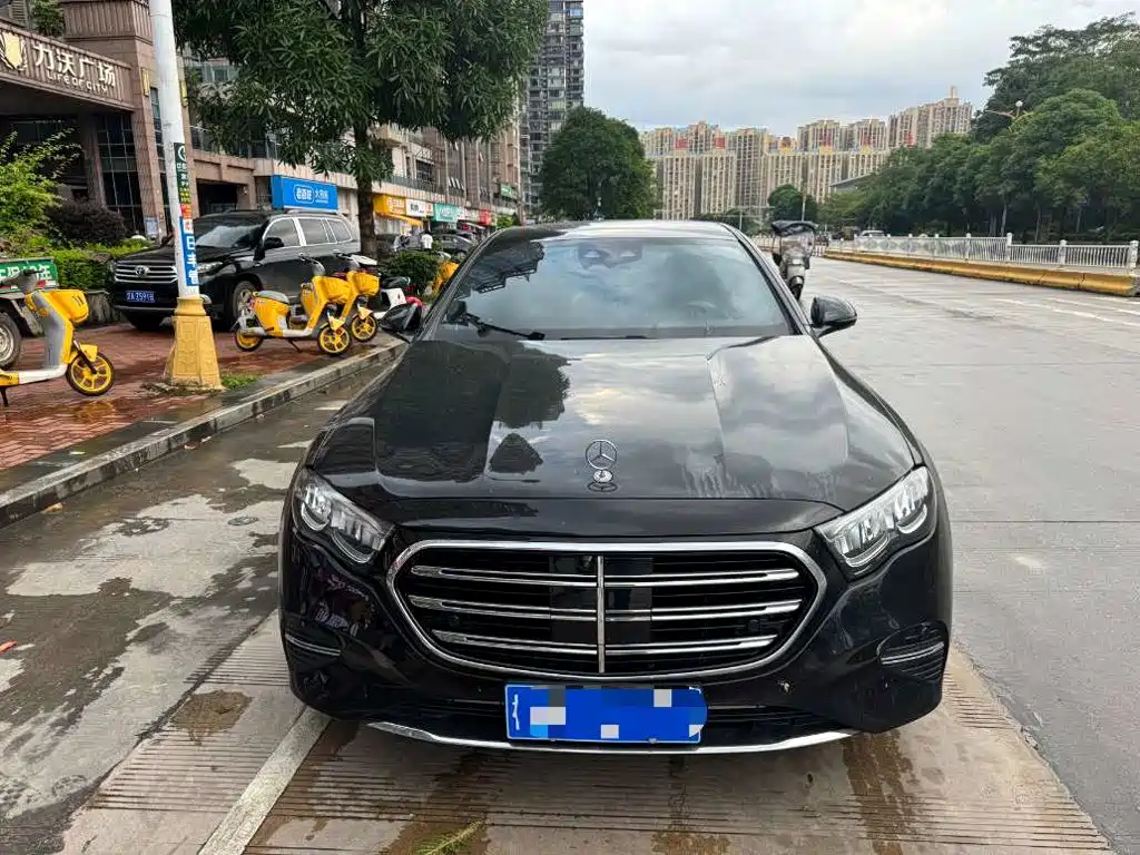 Mercedes-Benz E-Class 2024
