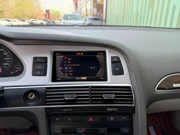 Audi A6L 2012