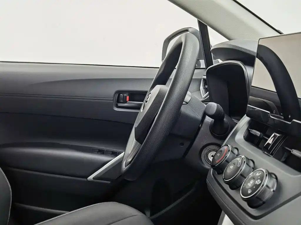 Toyota Corolla Cross 2025 — фото 22