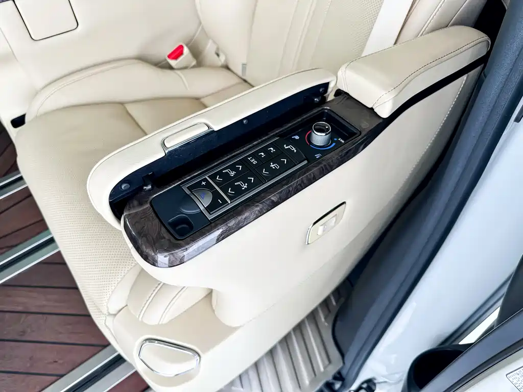 Toyota Vellfire 2021 — фото 6