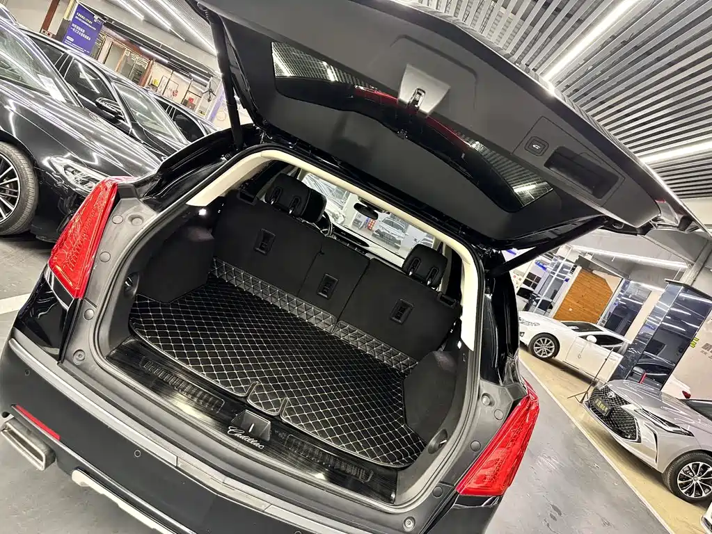 Cadillac XT5 2018 — фото 19