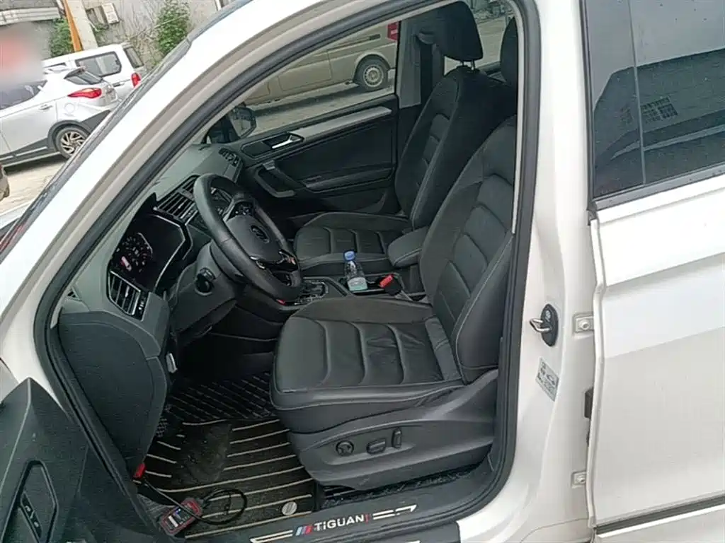 Volkswagen Tiguan L PHEV 2021 — фото 15