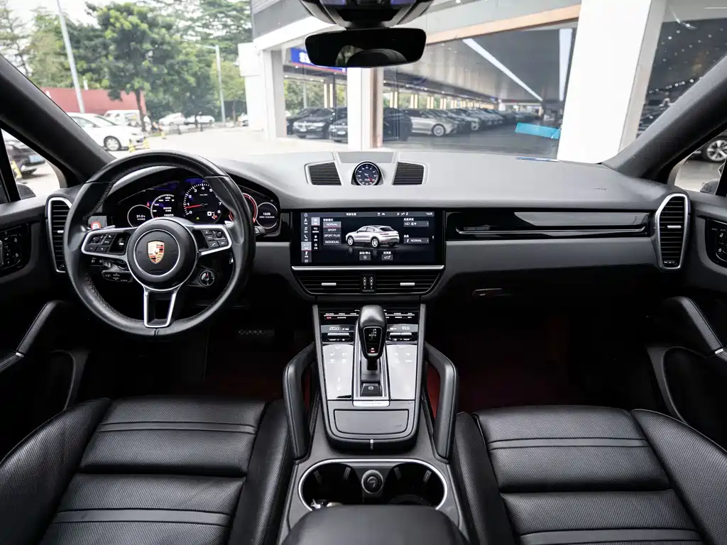 Porsche Cayenne 2020 — фото 10