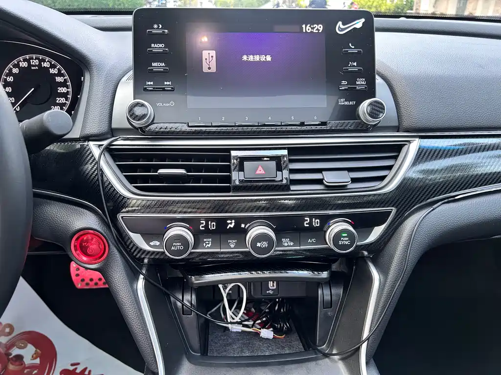 Honda Accord 2020 — фото 17