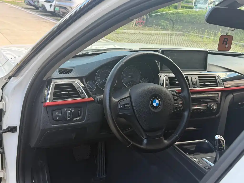 BMW 3 Series 2013 — фото 11