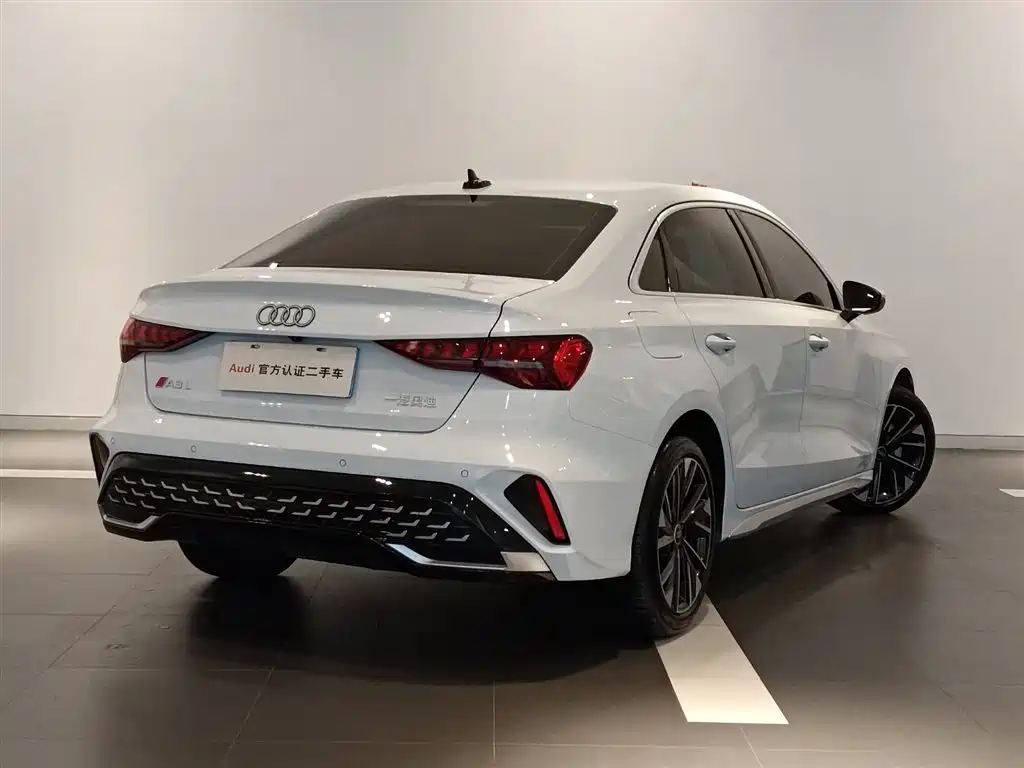 Audi A3 2025 — фото 4