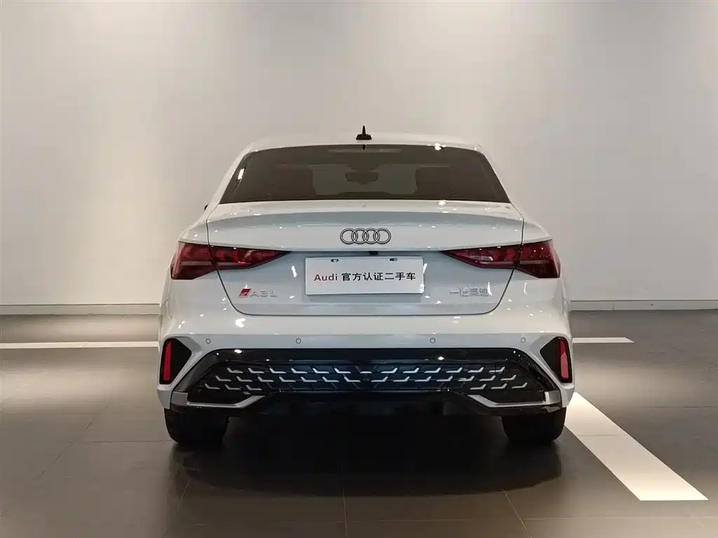 Audi A3 2025 — фото 5