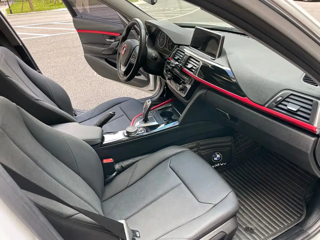 BMW 3 Series 2017 — фото 14