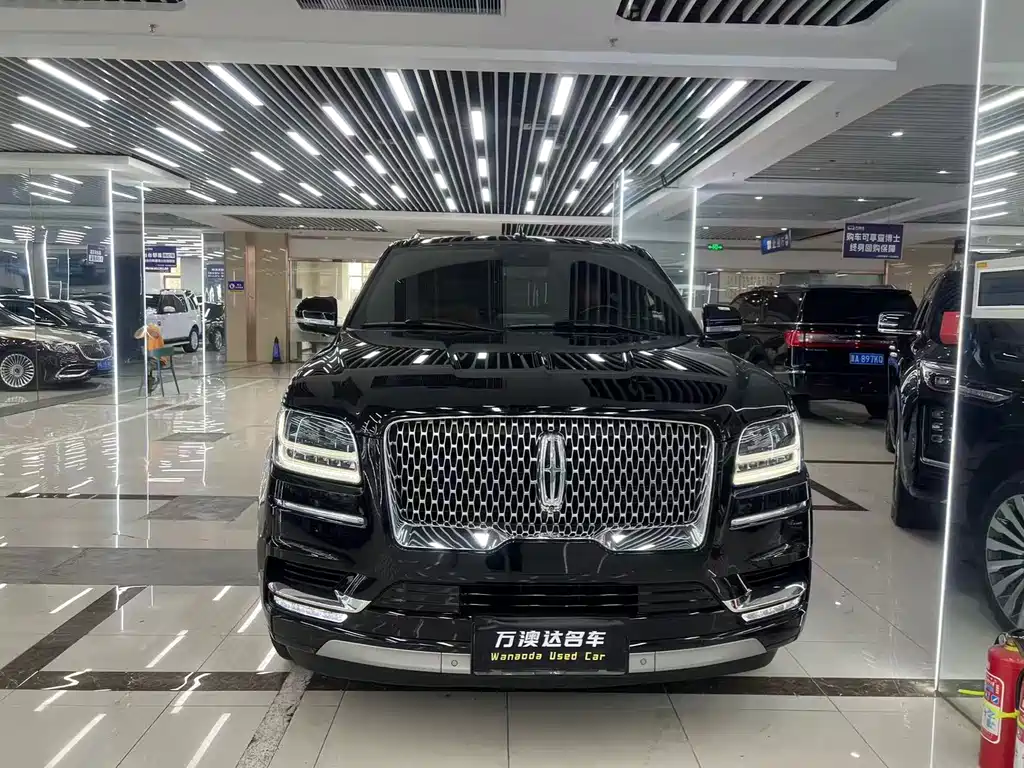 Lincoln Navigator 2022 — фото 2