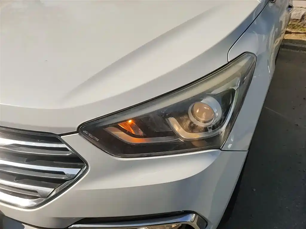 Hyundai Santa Fe 2018 — фото 24