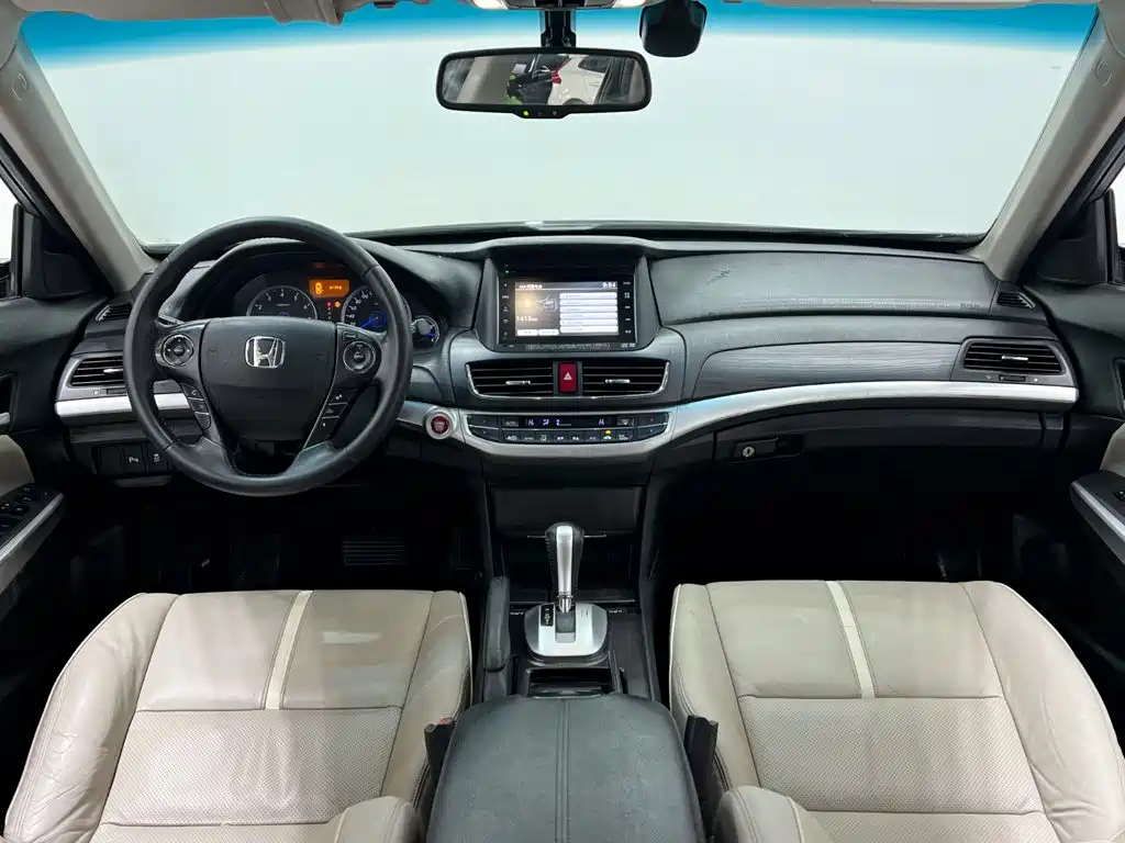 Honda Crosstour 2015 — фото 14
