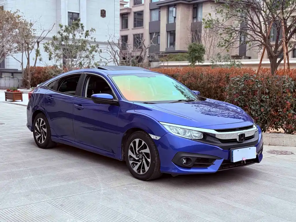 Honda Civic 2018 — фото 3