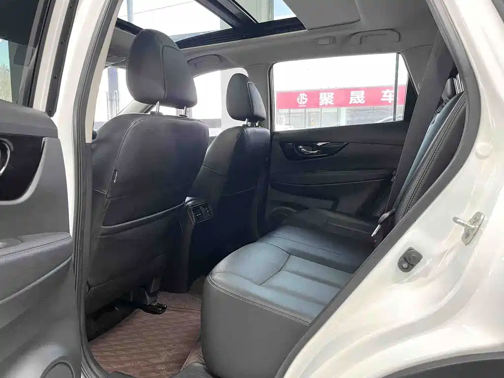 Nissan X-Trail 2023 — фото 10