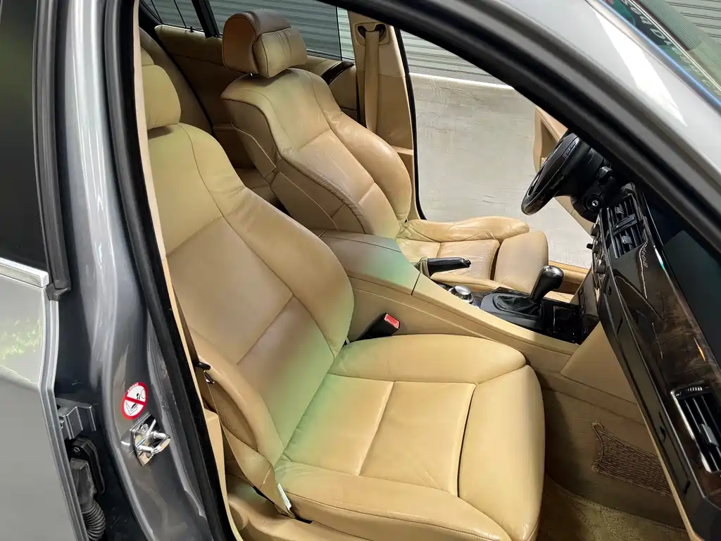 BMW 5 Series 2005 — фото 17