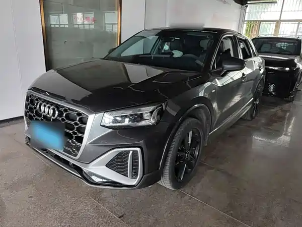 Audi Q2L 2023