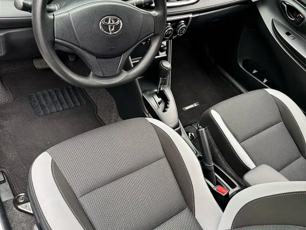 Toyota Yaris L 2021 — фото 10