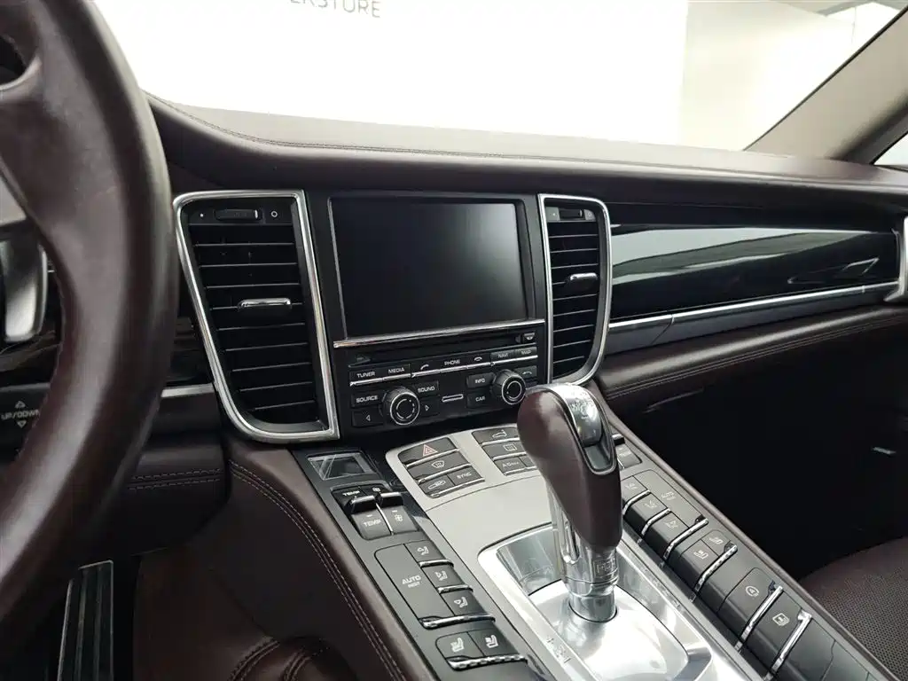 Porsche Panamera 2016 — фото 8