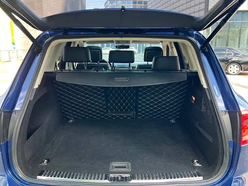 Volkswagen Touareg 2017 — фото 11