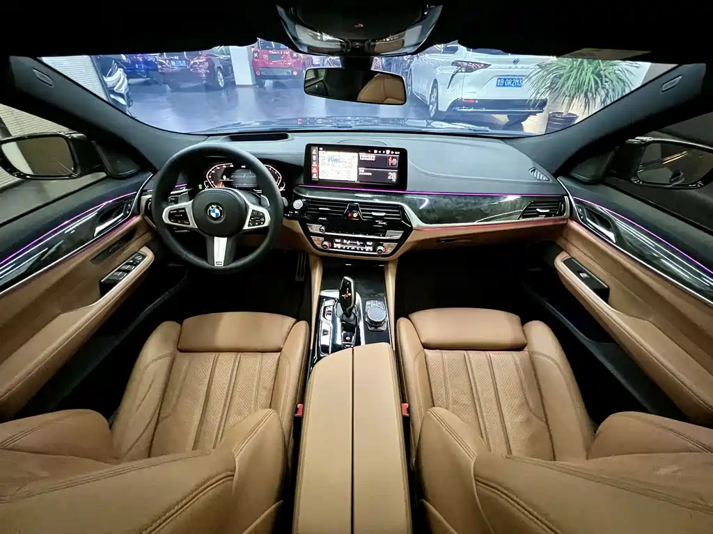 BMW 6 Series GT 2022 — фото 11