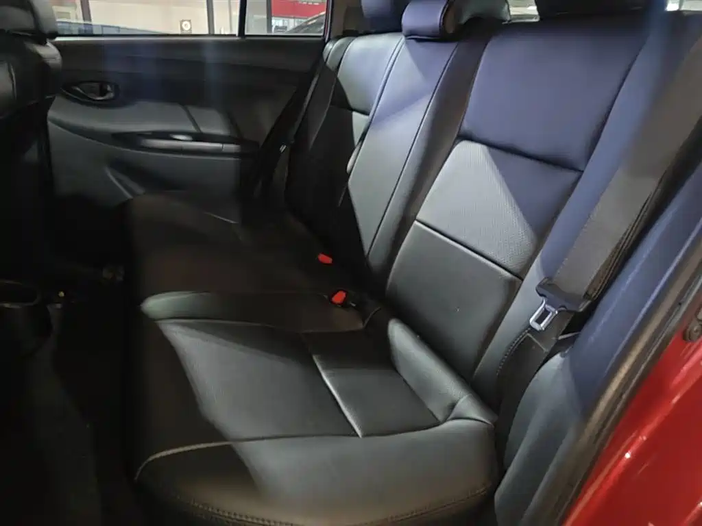 Toyota Yaris L 2018 — фото 17