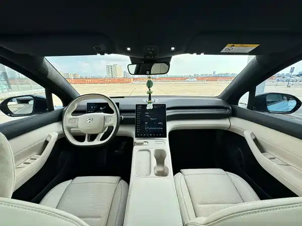 NIO ES6 2025