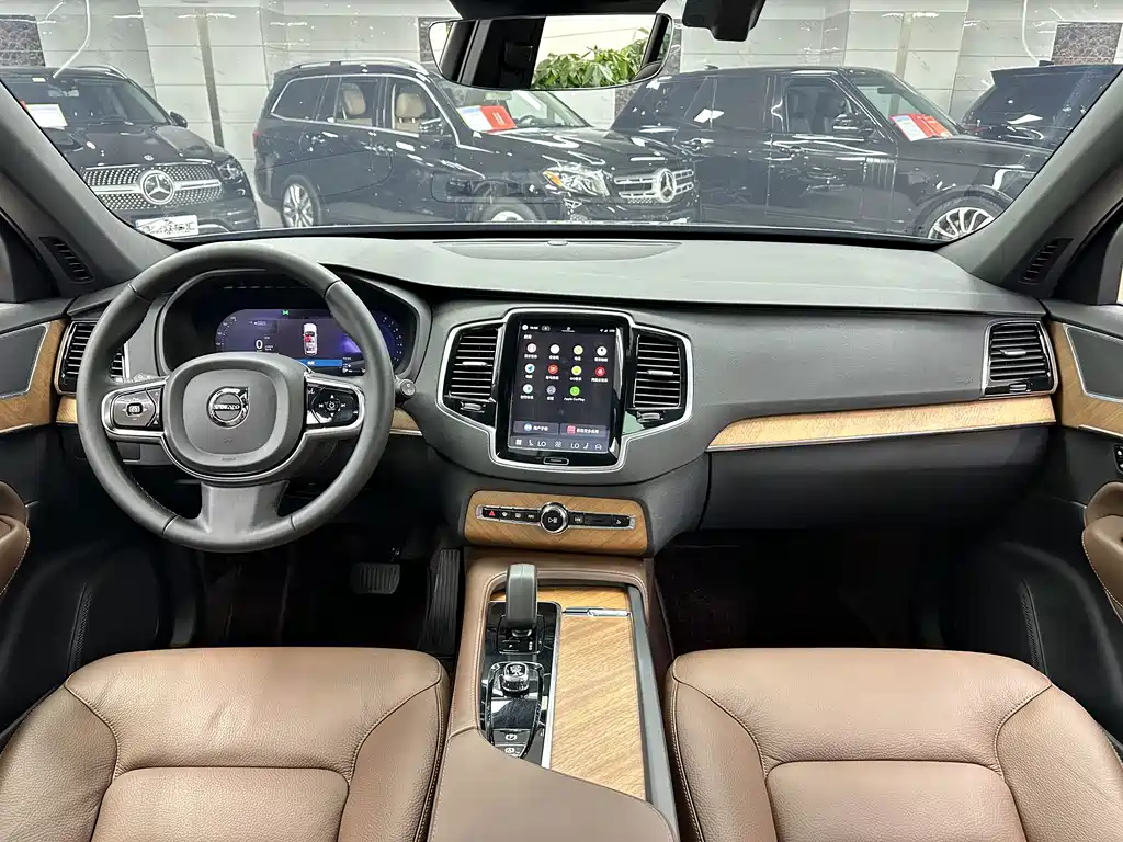Volvo XC90 2024 — фото 16