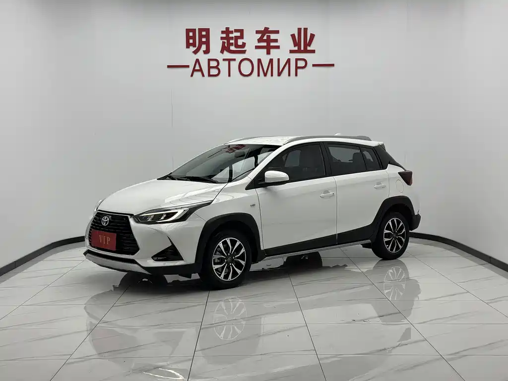Toyota Yaris L 2022