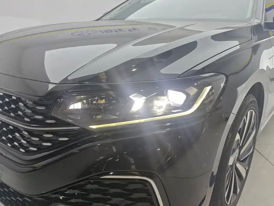 Volkswagen Passat 2022