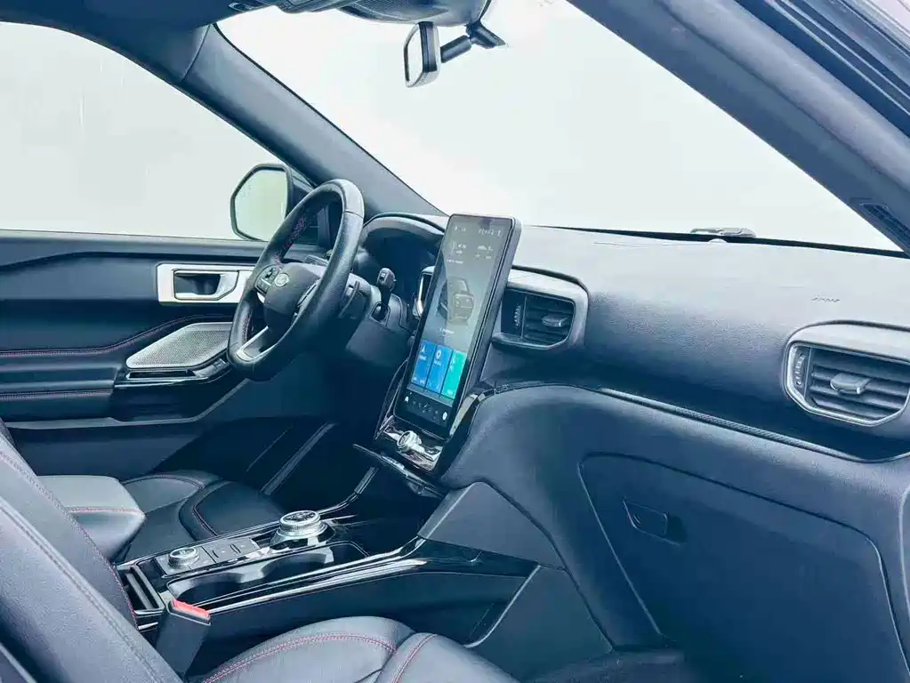 Ford Explorer 2021 — фото 12