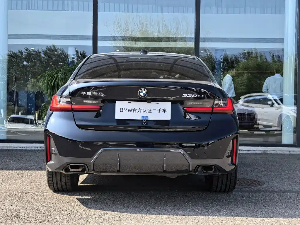 BMW 3 Series 2024