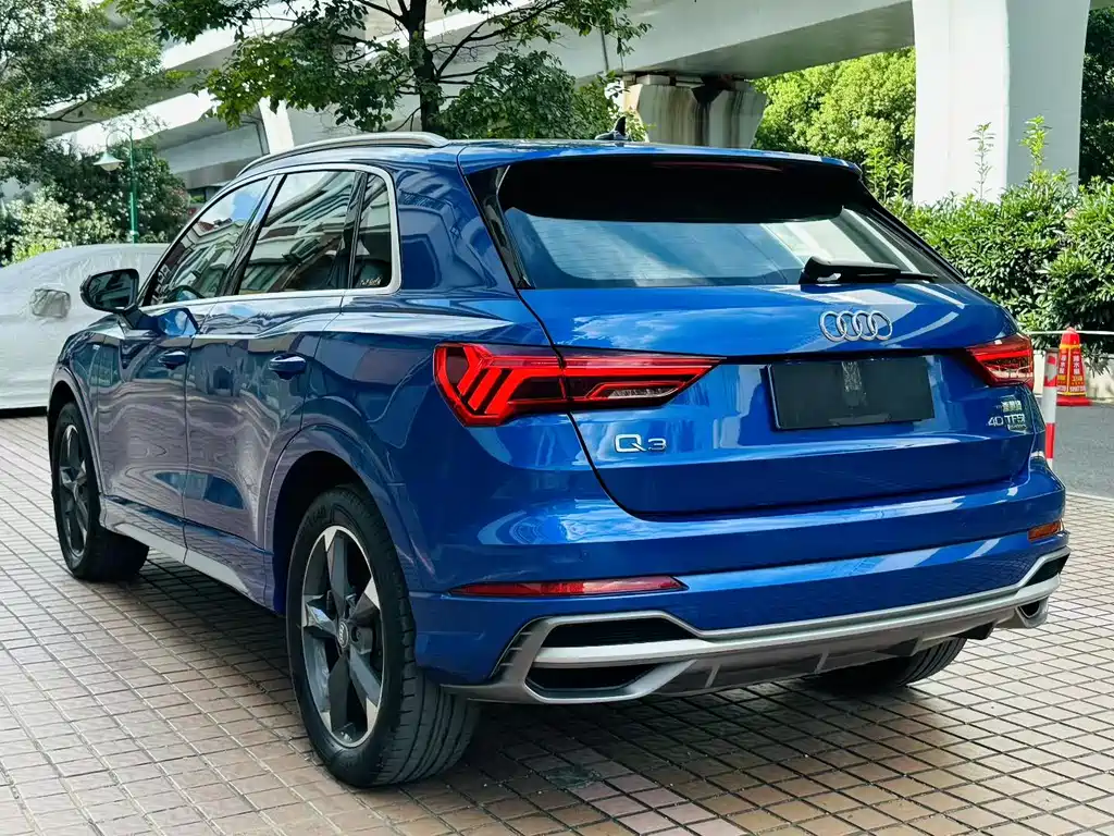 Audi Q3 2019 — фото 9