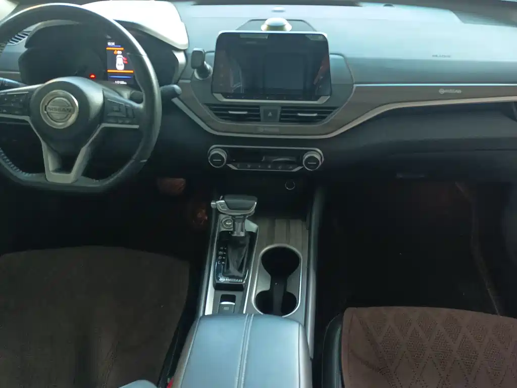 Nissan Teana 2023