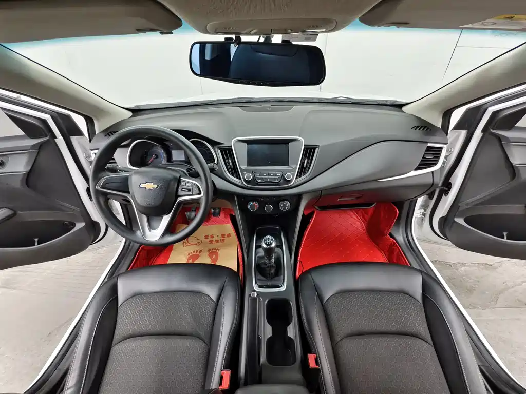 Chevrolet Cavalier 2018 — фото 9