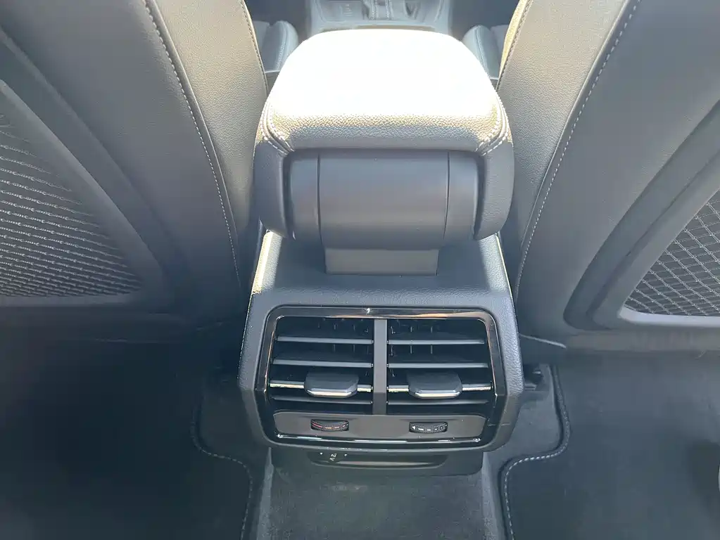 Audi Q3 2023 — фото 14