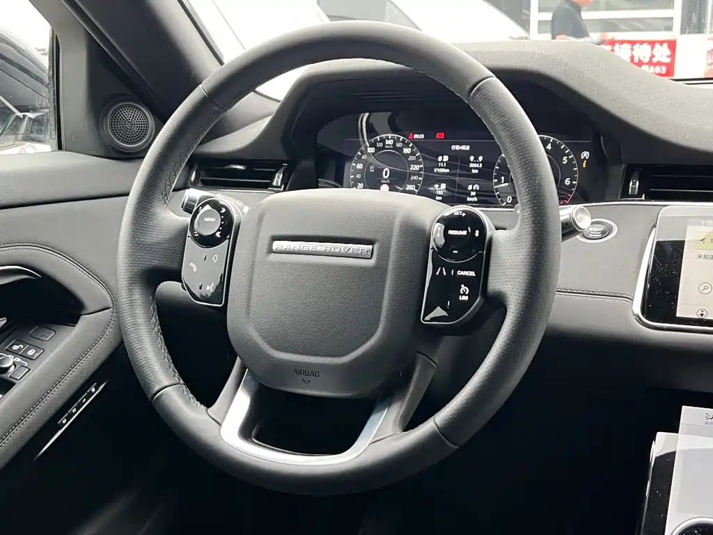 Land Rover Evoque 2021 — фото 8