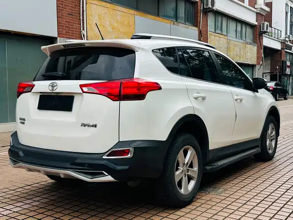 Toyota RAV4 2014